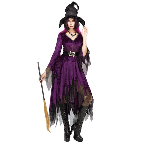 Witch outfit in black and purple